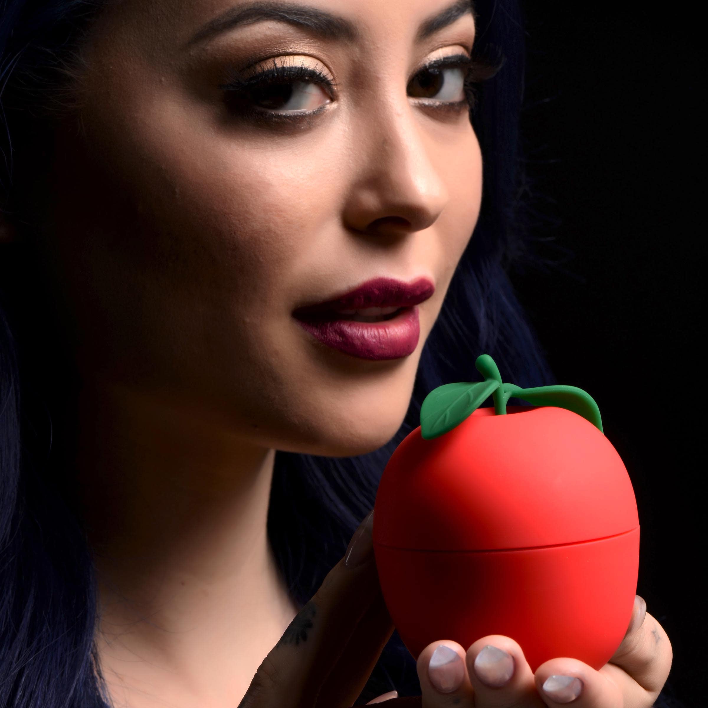 6X Forbidden Apple Silicone Clit Stimulator - Image 2