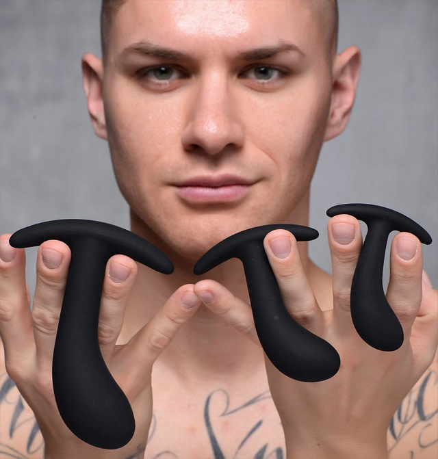 Curved Anal Trainer Set With Male Model