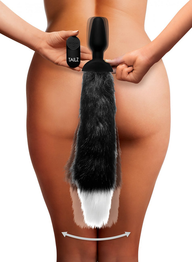 Wagging Fox Tail Anal Plug With Model Demo