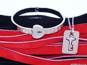 LockingSubmissiveBracelet-600x450